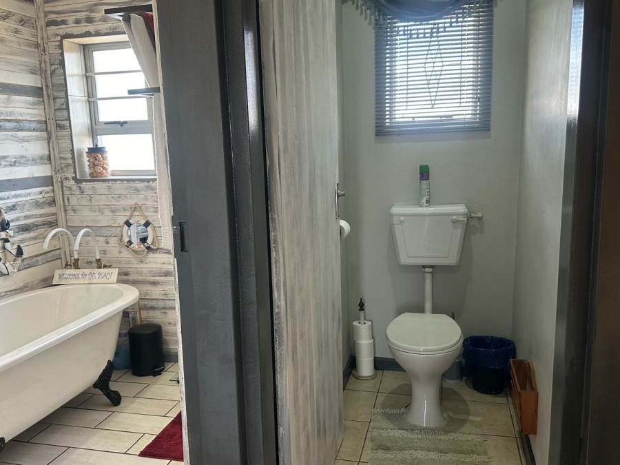 3 Bedroom Property for Sale in Bothasrus Eastern Cape